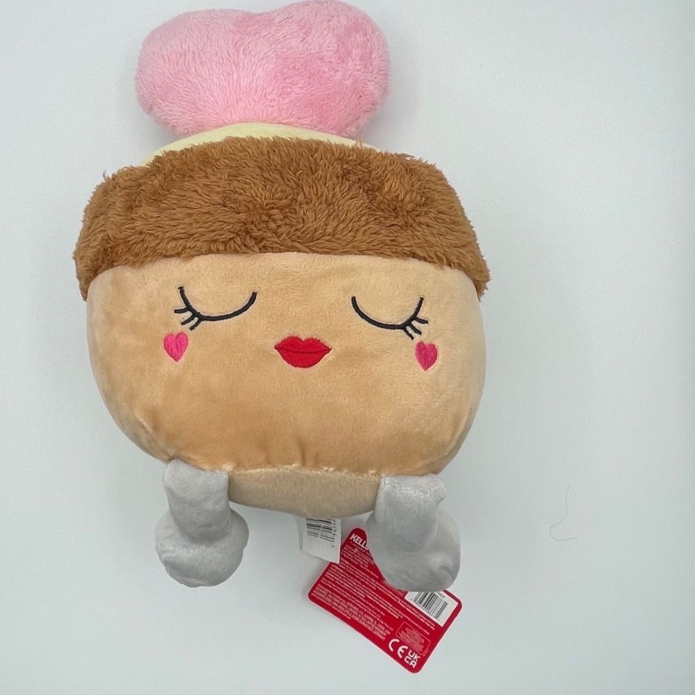 KellyToy RUSS Cupcake Plush Heart Topper Sleepy Face Valentine 14 Inch NWT 2023